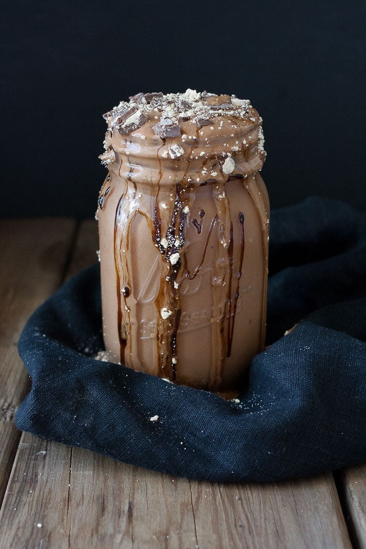 https://www.veggiesdontbite.com/wp-content/uploads/2013/11/vegan-peanut-butter-cup-milkshake-1.jpg