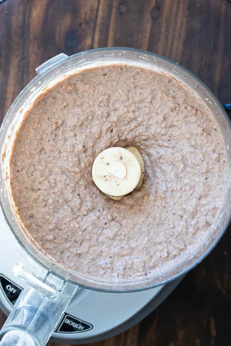 Food processor with creamy bean dip