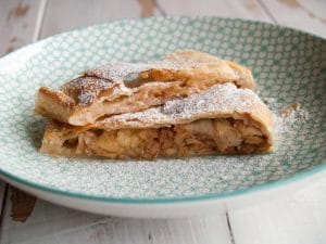 Vegan apple strudel