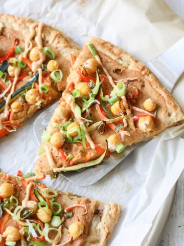 Thai chickpea and veggie pizza