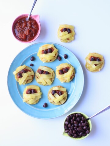 Mummy halloween quesadillas with polenta