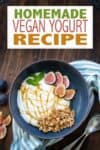 Wenn Sie auf der Suche nach einer schnörkellosen Leckerei ohne ausgefallene Zutaten sind, dann ist dieses einfache vegane Joghurt-Rezept genau das Richtige! #dairyfreerecipes #veganbreakfasteasy're looking for a no frills, no fancy ingredients, simple feed your cravings kind of treat, this easy vegan yogurt recipe is it! #dairyfreerecipes #veganbreakfasteasy